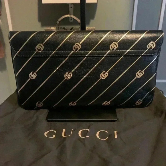 Gucci Double GG Broadway clutch. - Picture 2 of 16